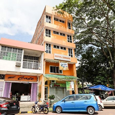 Oyo 89584 Hotel Sahara Kuala Kubu Bharu Zewnętrze zdjęcie