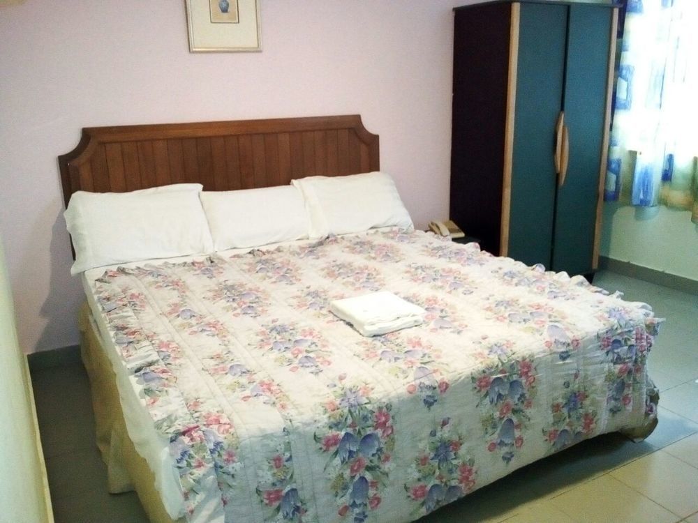 Oyo 89584 Hotel Sahara Kuala Kubu Bharu Zewnętrze zdjęcie
