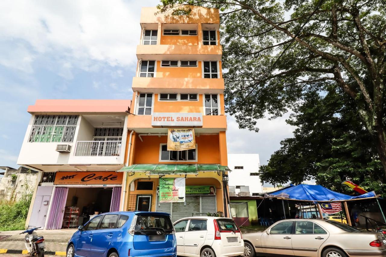 Oyo 89584 Hotel Sahara Kuala Kubu Bharu Zewnętrze zdjęcie